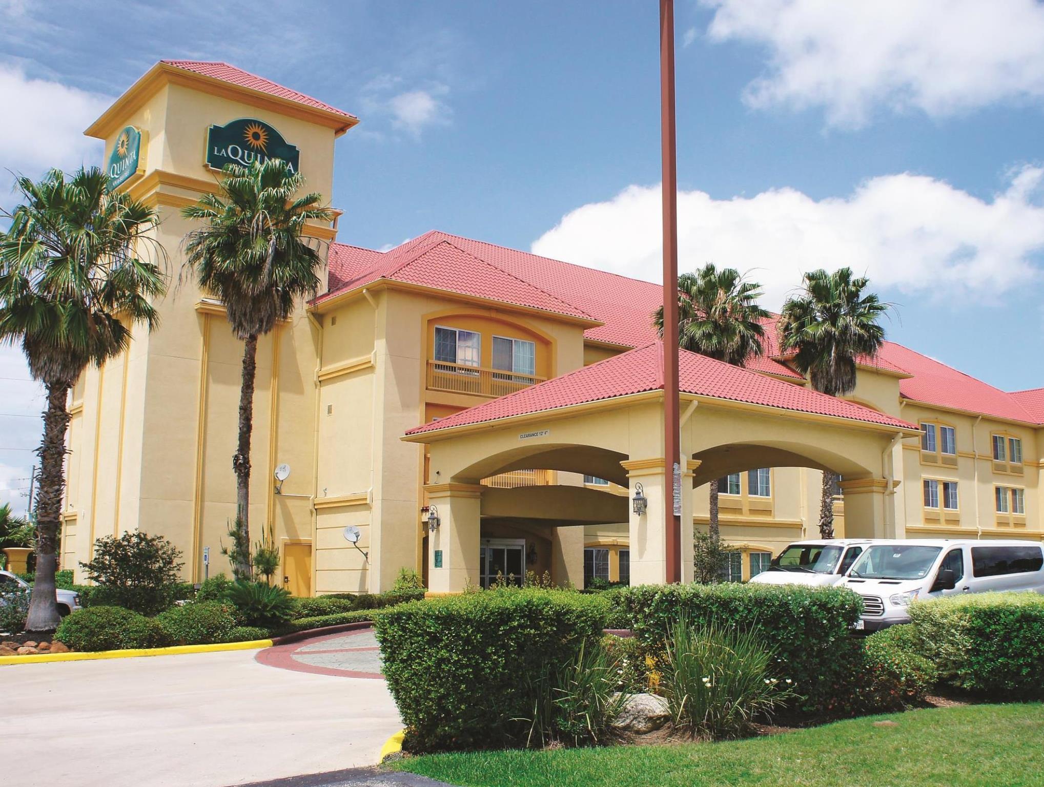 La Quinta By Wyndham Tomball Exterior photo